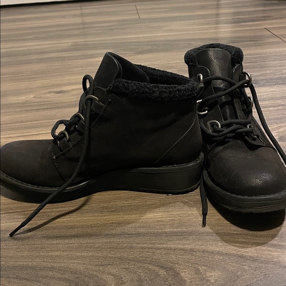 Blowfish Black Ankle Boots with Plush Trim - Picture 4 of 6